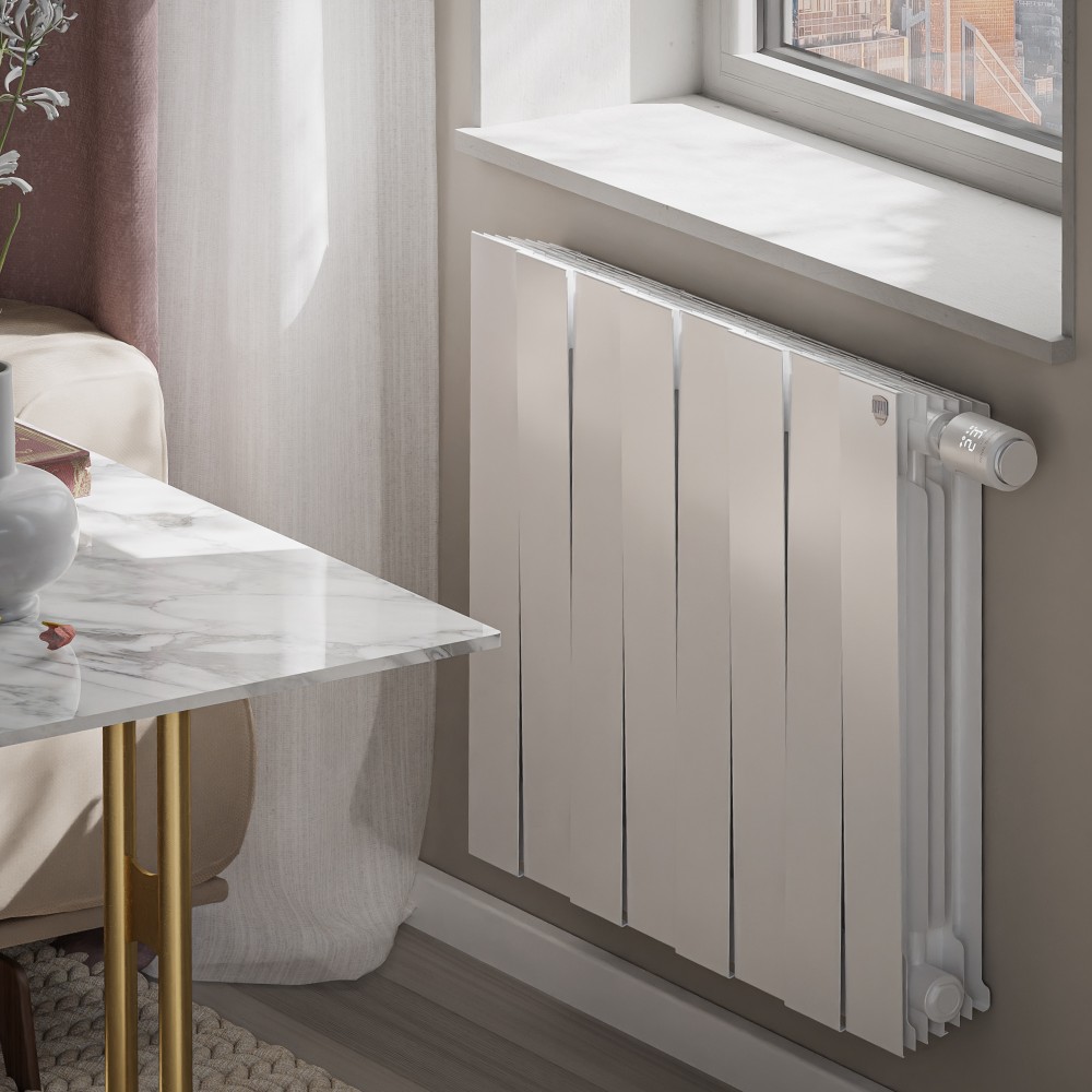 Дизайн-радиатор бимет. Royal Thermo PianoForte Bianco Traffico VDR 500 x  100 8 секц. (нижн. подкл.)