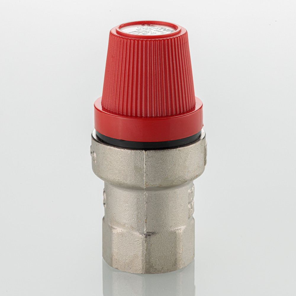 Клапан предохранительный 1/2" х 3 бара