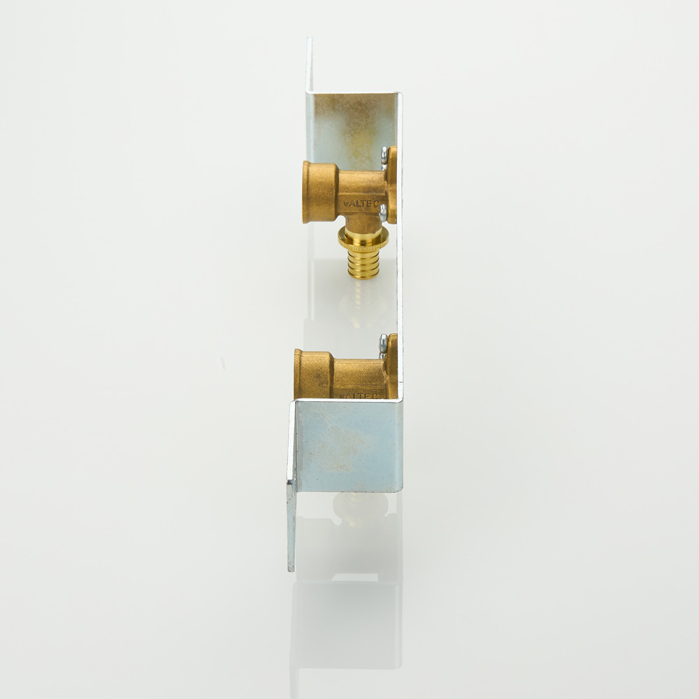 Пластина монтажная с водорозетками 16(2,2) х 1/2"